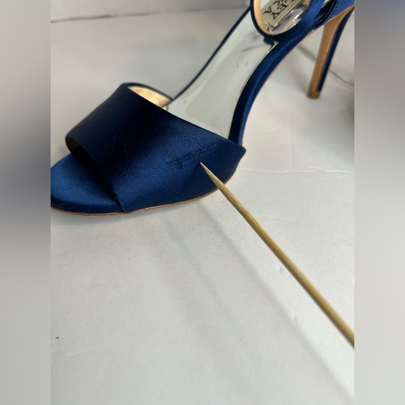 Badgley Mischka
Dawn d'Orsay Evening Sandals - Picture 12 of 16